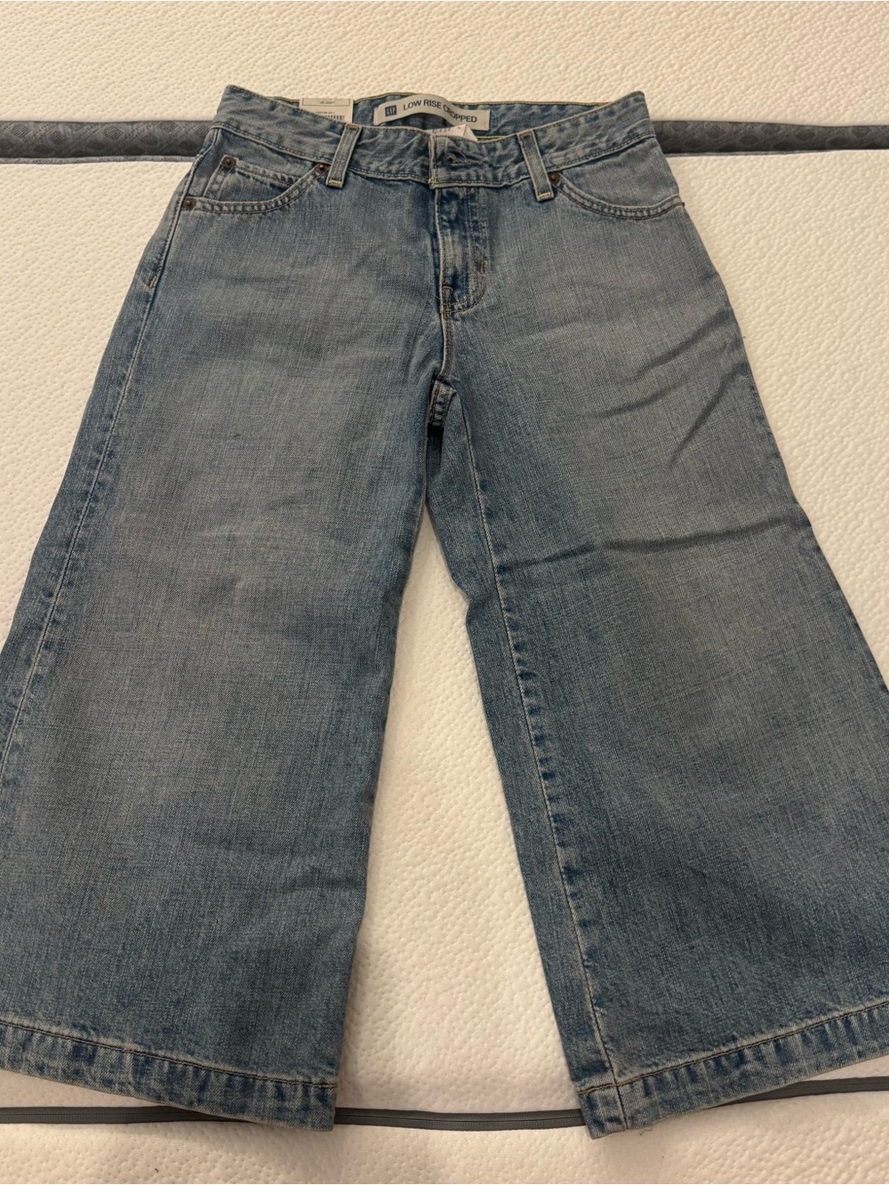 GAP Women's Wide-Leg Jeans in Light Blue Denim